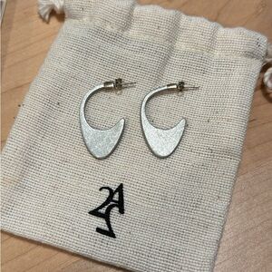 Article22 Earrings